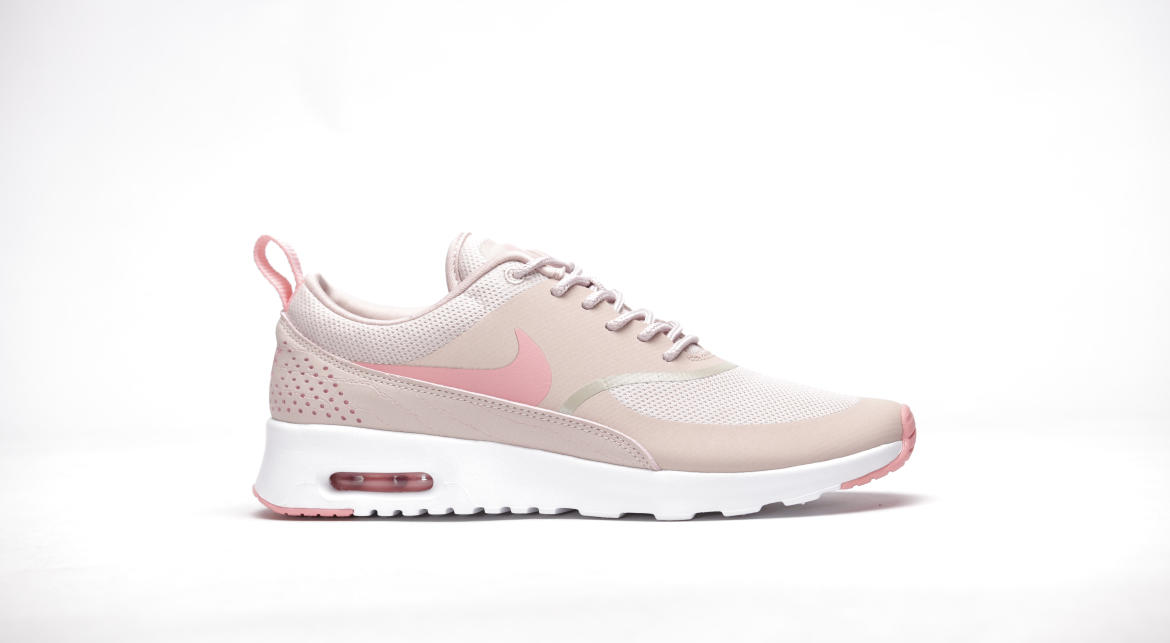 Nike air max hotsell thea pink and white